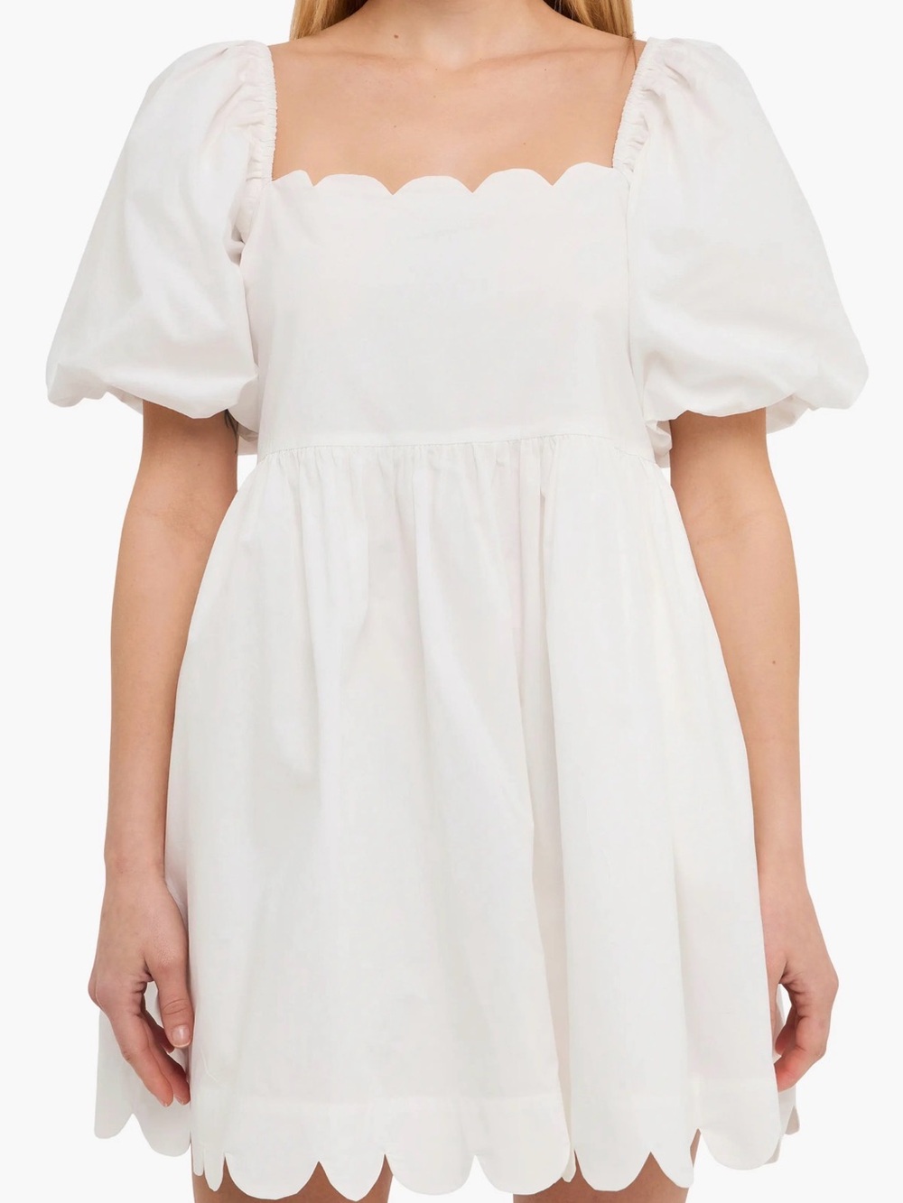 White puff sleeve, scalloped mini dress!